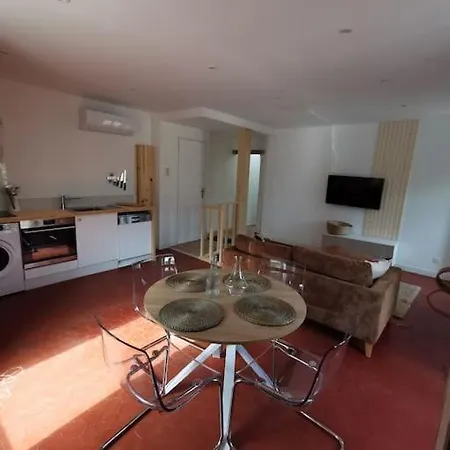 Soleil Poudre 1 Chambre, Piece De Vie Climatisee, Parking, Terrasse Apartment