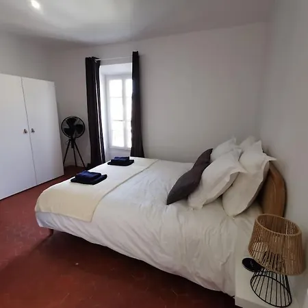 Soleil Poudre 1 Chambre, Piece De Vie Climatisee, Parking, Terrasse Apartment Villeneuve-les-Avignon