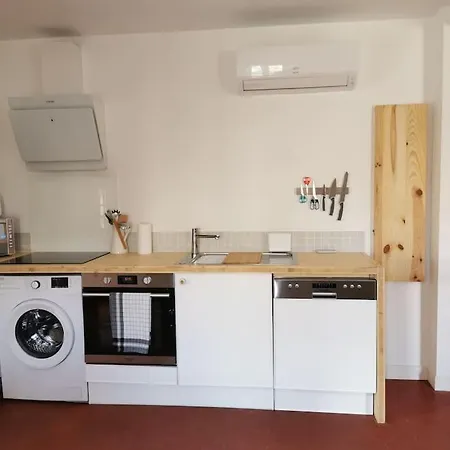 Appartement Soleil Poudre 1 Chambre, Piece De Vie Climatisee, Parking, Terrasse Villeneuve-lès-Avignon