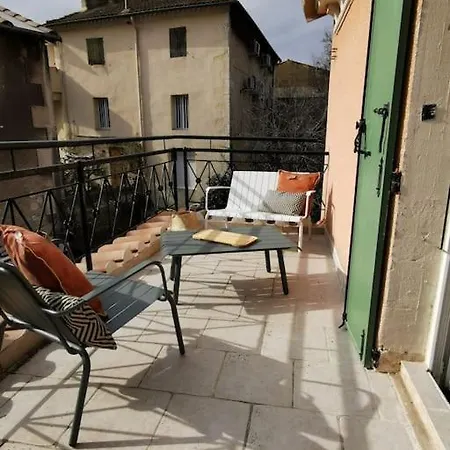 Soleil Poudre 1 Chambre, Piece De Vie Climatisee, Parking, Terrasse Apartment *